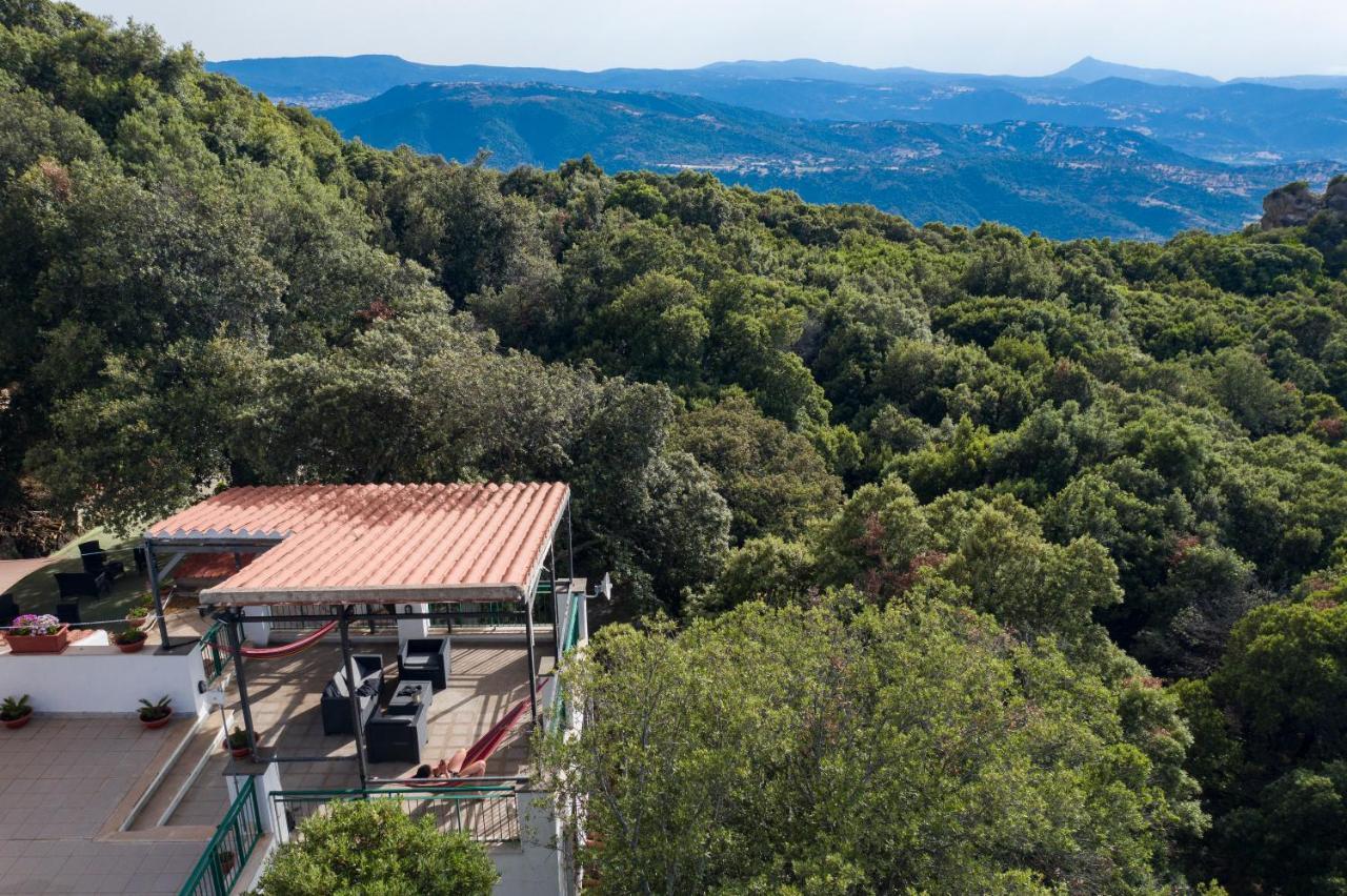 Отель S'Enis Monte Maccione Ольена Экстерьер фото